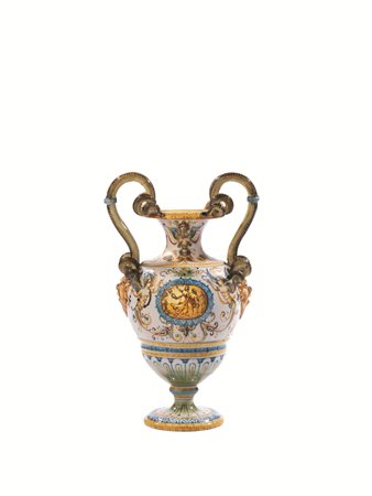 VASO BIANSATO, 1890 CIRCAManifattura Cantagalli, FirenzeMaiolica dipinta in...