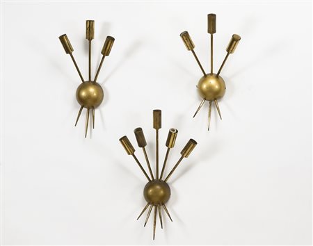 Coppia di appliques tipo "sputnik" a tre luci in fusione di alluminio...