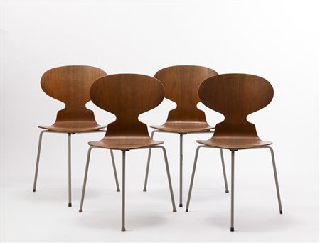 Arne Jacobsen (1902 - 1971) - Lotto di quattro sedie modello "Ant",...