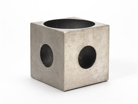 Lorenzo Burchiellaro (1933) - Scultura "Cubo". Fusione di alluminio. Firmato...