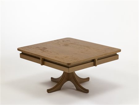 Tavolo basso in legno di noce massello e impiallacciato, produzione italiana,...