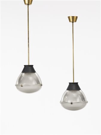 Coppia di lampade a sospensione in alluminio e ottone. diffusori in vetro...