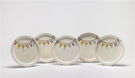 Manifattura Richard-Ginori San Cristoforo - Gruppo di cinque piatti in...
