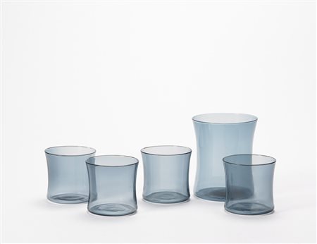 Timo Sarpaneva (Finlandia 1926 - 2006) - Quattro bicchieri con caraffa in...