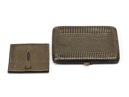 Josef Hoffmann (1870 - 1956) - (attribuito) Due astucci in pelle verde con...