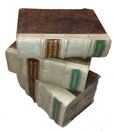 A CORNERSTONE OF MEDIEVAL CANON LAWGratianus. Decretum Gratiani emendatum et...