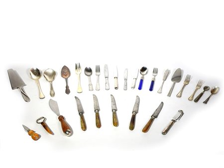 Grande lotto di posate Cutlery Lot alcune in acciaio ed altre Christofle, una...