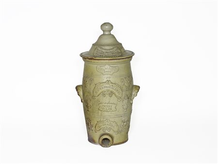 Filtro da acqua in gres Manchester, Slack & Brouwnlows, inizio del XX secolo...