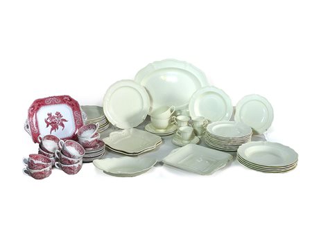 Servito di piatti in terraglia Wedgwood completo per sei persone, con piatti...