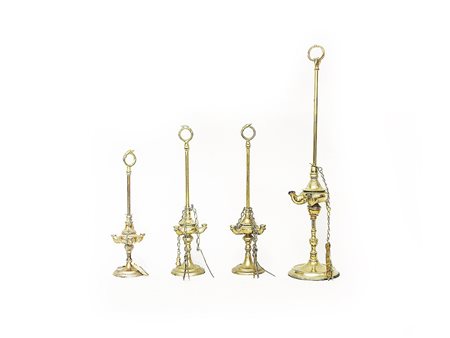 Quattro antiche lucerne fiorentine in ottone dimensioni diverse