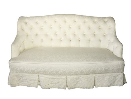 Divanetto imbottito e rivestito in tessuto color burro, piedini torniti lungh...