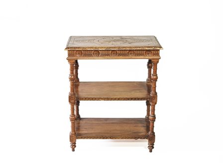 Etagere in noce XIX secolo tre ripiani a giorno, sostegni torniti intagliati...