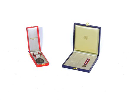 Due Onorificenze una Croce di Malta ed un’altra Vittorio Emanuele, entrambi...