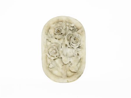 Fiori Scuola toscana del XIX secolo placca ovale ad altorilievo in alabastro...