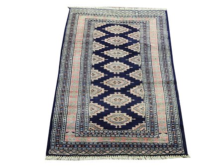 Tappeto Bukara Kashmir fondo blu notte, campo con motivi geometrici nei toni...