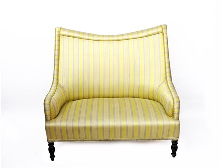 Divanetto a due posti in legno ebanizzato schienale sagomato, imbottito e...