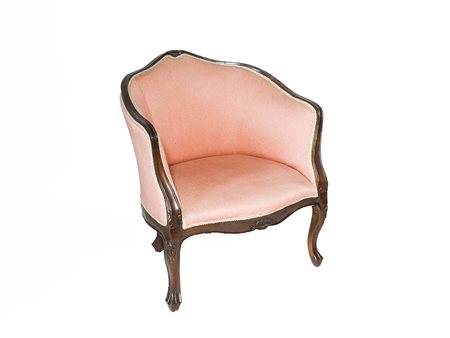 Poltroncina a pozzetto in noce realizzata in stile settecentesco, imbottita e...