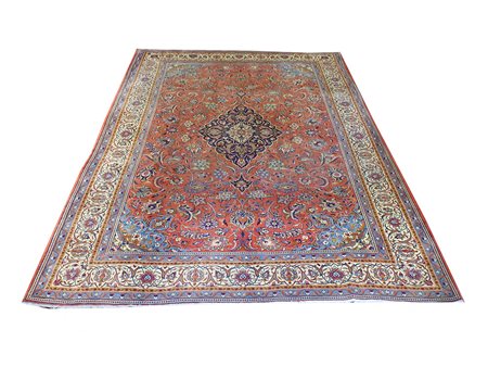 Tappeto persiano Saruk vecchia manifattura, fondo rosso, campo con medaglione...