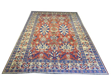 Tappeto caucasico Ghazny fondo rosso, campo con motivi floreali stilizzati...