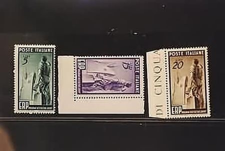 REPUBBLICA ITALIANA - 1949, ERP, 3 valori cpl. (601/03) lievemente...