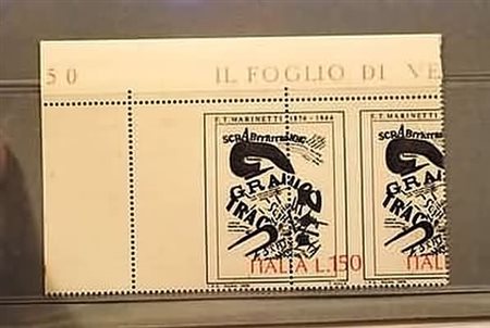REPUBBLICA ITALIANA - 1976, Marinetti 150 lire con la dentellatura verticale...