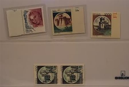 REPUBBLICA ITALIANA - 4 varietà: Castelli 750 lire e 1000 lire non...