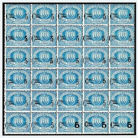 SAN MARINO - 1892, Stemma 5 c. su 10 c. azzurro (8). blocco di 30 con alcune...