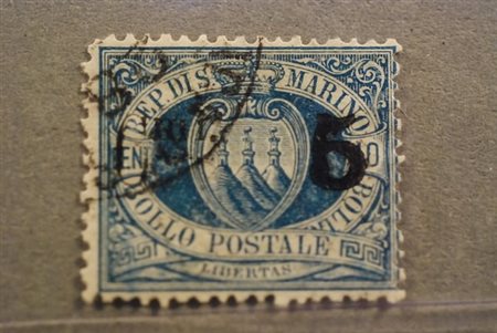 SAN MARINO - 1892, Stemma, 5 c. su 10 c. con 8 puntini al posto della linea...