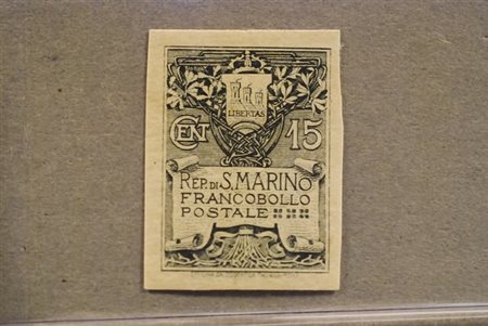 SAN MARINO - 1910, Stemma 15 c. fondo giallo, non dentellato (50a). (G....