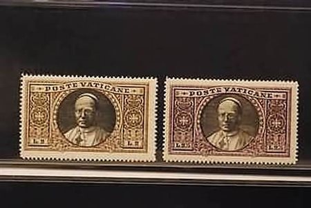 VATICANO - 1933, Giardini e medaglioni, 2 alti valori (30, 31).(GOMMA INTEGRA)