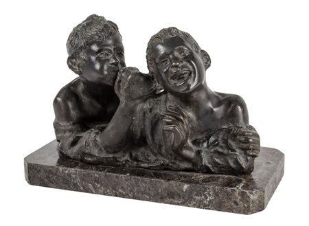 AURICCHIO SCULTURA in bronzo raffigurante "scugnizzi". XX secolo Misure: cm...