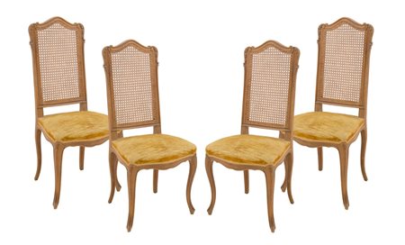 QUATTRO SEDIE in noce con spalliere in finocchino (seduta h cm 48). Italia XX...
