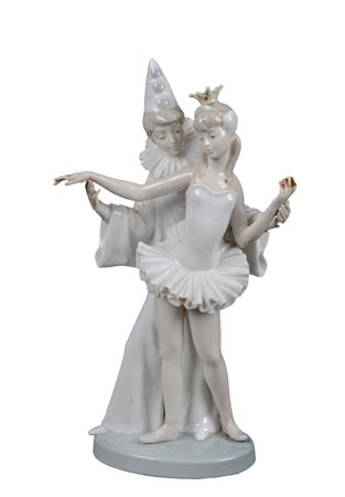 GRUPPO in porcellana Lladro raffigurante "Pierot con ballerina". Spagna XX...