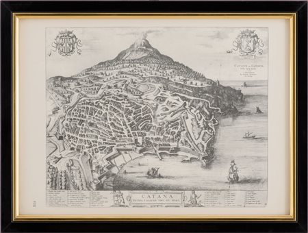 DUE STAMPE "Catania" e "piazza con Cattedrale". Primi '900 Misure: cm 30 x 25...