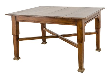 TAVOLO allungabile in faggio con quattro piedi riuniti da crociera. Sicilia...