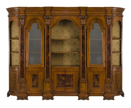 GRANDE LIBRERIA in noce e radica di noce con capitelli scolpiti nella parte...