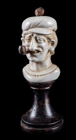 SCULTURA in avorio europeo raffigurante "mezzobusto di figura maschile", base...