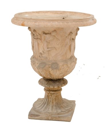 VASO stile neoclassico a cratere in terracotta (mancanze e filature). XX...