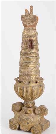 PORTARELIQUIE a forma di braccio in legno intagliato e dorato ad argento e...