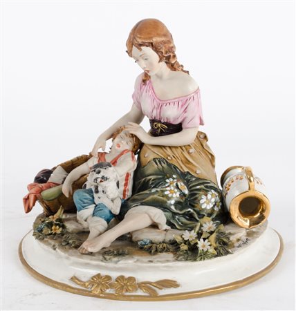 SCULTURA in porcellana Capodimonte raffigurante "ragazza con bambini e cane"...