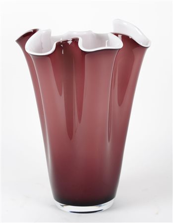 VASO in vetro Murano. XX secolo Misure: h cm 37