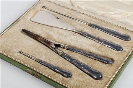 SERVIZIO da scarpe Liberty in argento. Primi '900 Misure: varie