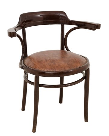 POLTRONA in faggio curvato a fuco con seduta in cuoio. Primi '900 Misure: cm...