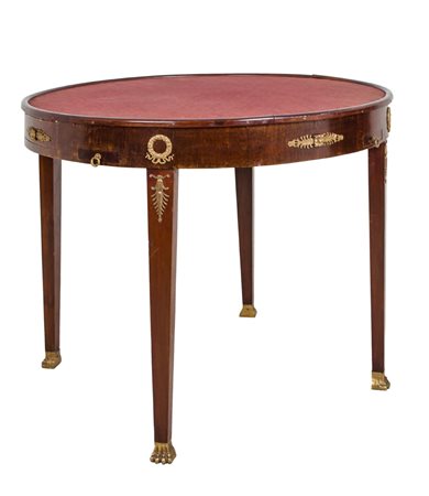 TAVOLO da gioco Impero in mogano. Sicilia fine '800 Misure: diametro cm 103 x...