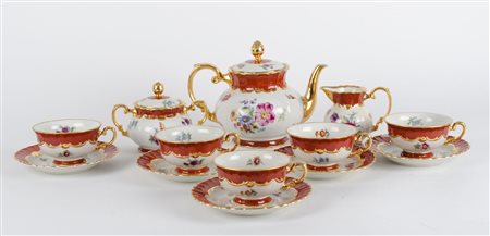 SERVIZIO in porcellana Ginori composto da THEIERA, LATTIERA, ZUCCHERIERA e da...