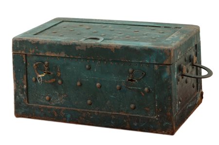 FORZIERE in ferro. XIX secolo Misure: cm 30 x 30 x h 25