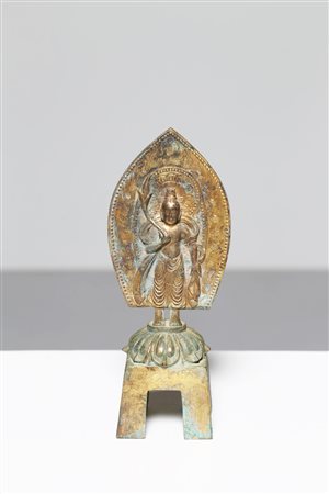 Arte Cinese Statua in bronzo dorato raffigurante un Bodhisattva Cina, XX...