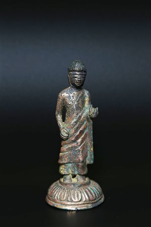Arte Cinese Statua in bronzo raffigurante Buddha Corea (?), VI secolo. . Cm...