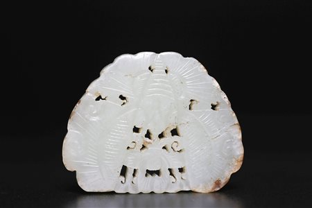 Arte Cinese Intaglio in giada chiara decorata con api e motivi vegetali Cina,...