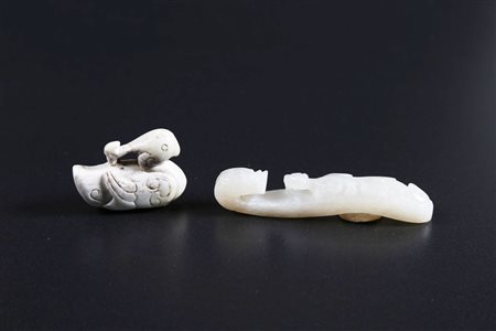 Arte Cinese Fibbia in giada e anatra Cina, XIX secolo. -. Cm 9,00. Intaglio...